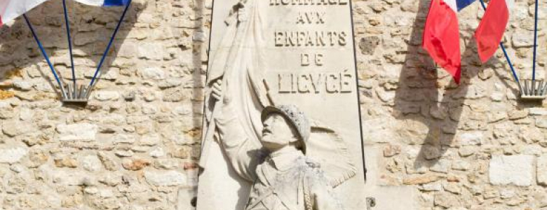 Cérémonies au Monuments aux Morts